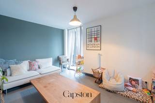 Te koop: instapklare en asbestveilige woning in het centrum van Zele, Poststraat 2C, aangeboden voor 330.000 euro via Capston Real Estate. De...