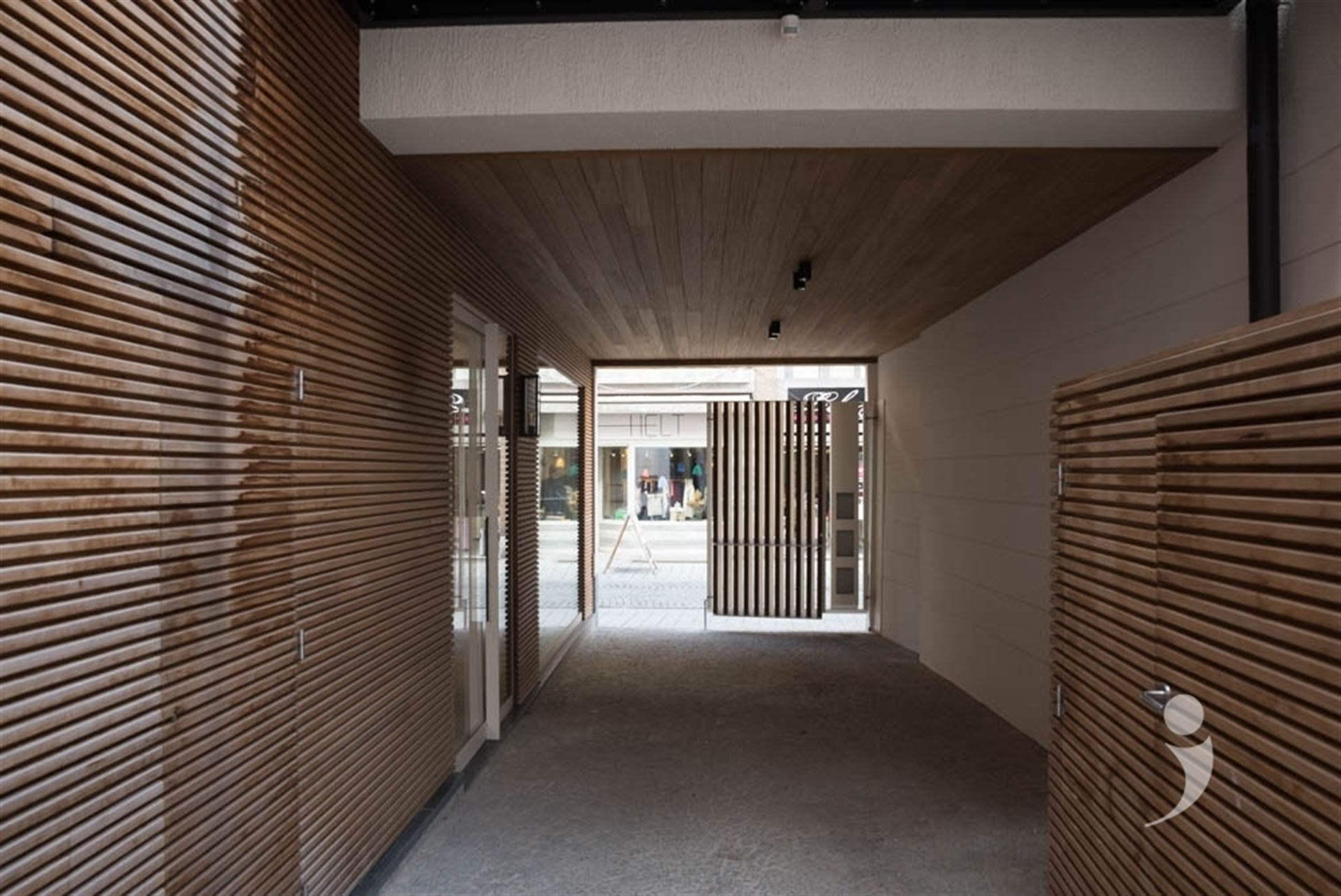 Uniek high end kantoorgebouw in historisch stadscentrum - foto 4