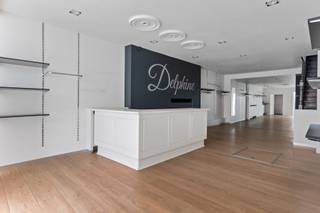 HANDELSZAAK MET MOGELIJKHEID TOT OPSLAG OF WOONST IN HET HARTJE VAN HERENTALSIn het centrum van Herentals, op een toplocatie in de gegeerde...