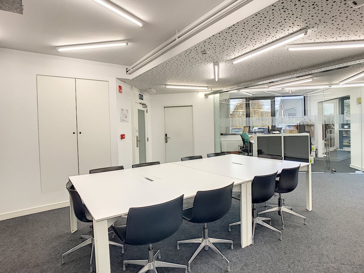 Instapklaar kantoor van ca. 15,72m² in 3koningen Torhout - foto 2