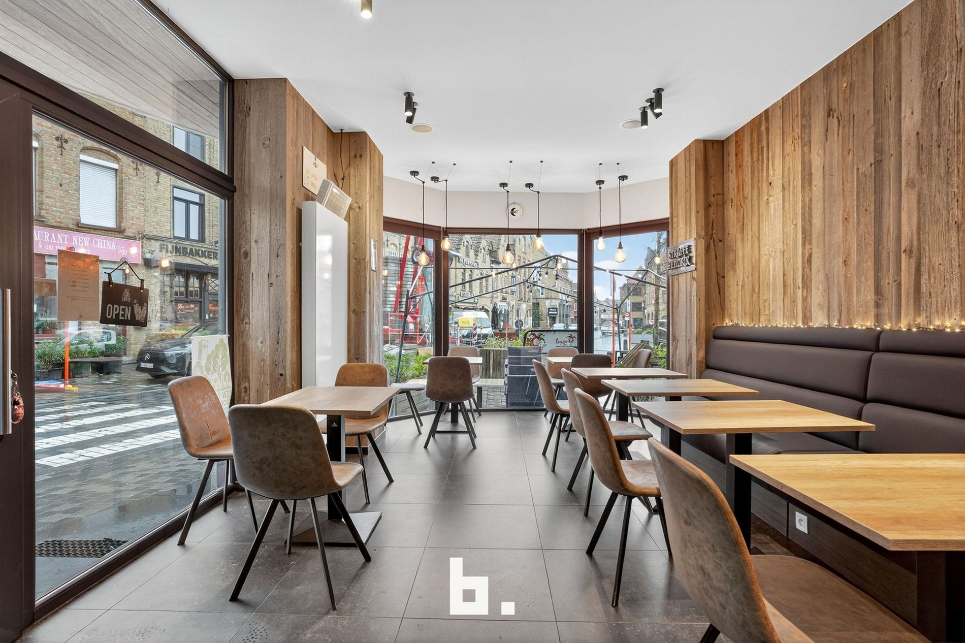 Tophorecazaak met woonst te koop op absolute A-locatie te Diksmuide - foto 3