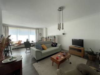 À deux pas du magnifique Fort 5 à Edegem, nous trouvons ce charmant appartement de 2 chambres à coucher, prêt à l'emploi, au deuxième étage...