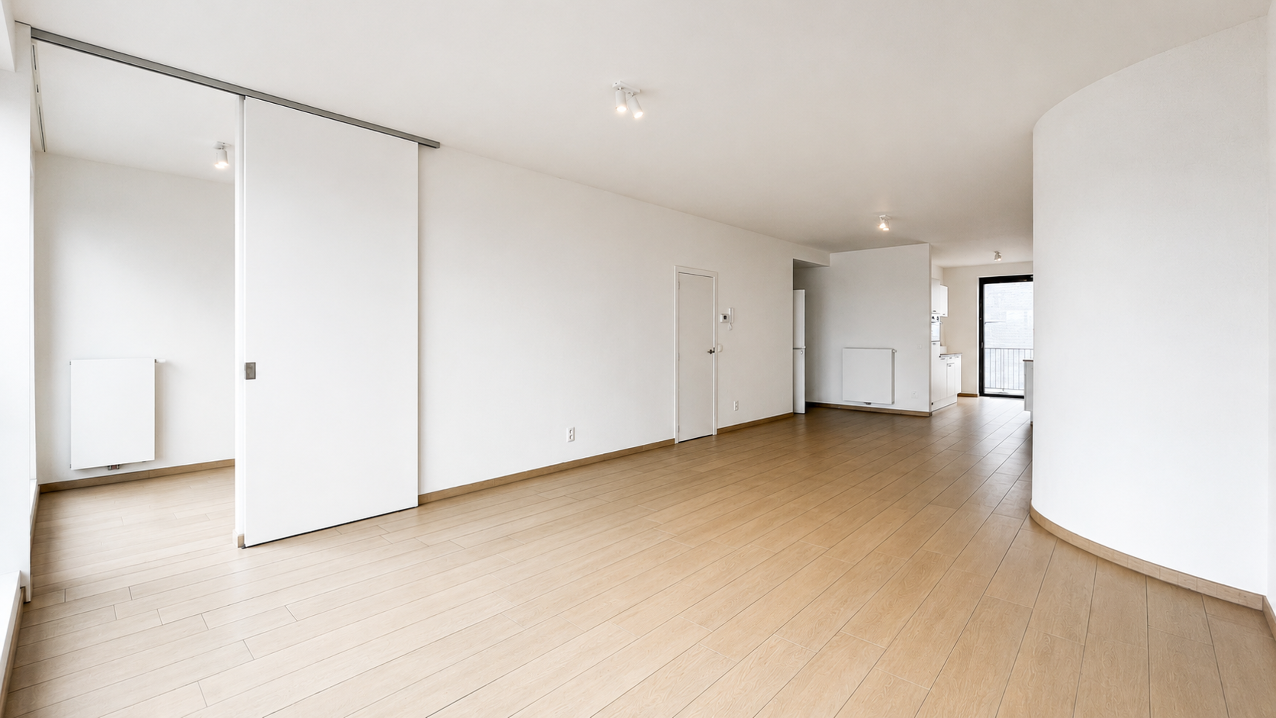 Apartment for rent in Antwerp with 2 bedrooms - photo 4