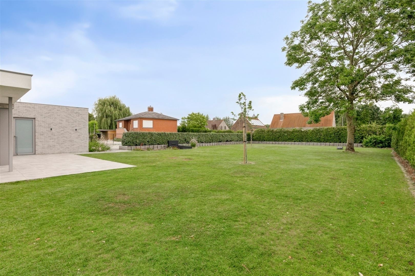 Recente, rustig gelegen laagbouwvilla in het landelijke Elsegem. - foto 2