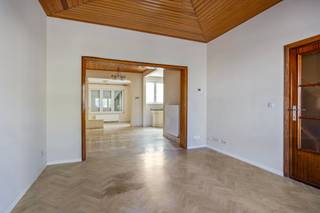 Deze rustig gelegen eengezinswoning met drie slaapkamers, aangename tuin en garage is een interessante kans voor wie op zoek is naar een...