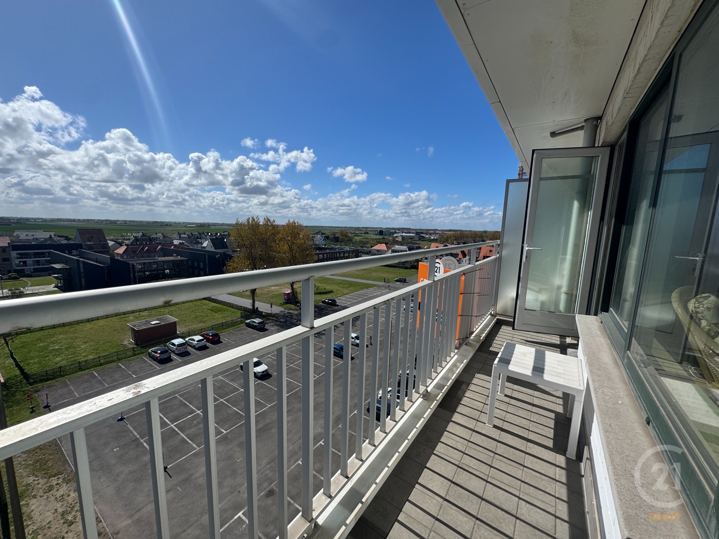Zonnige studio met slaaphoek en terras in hartje Middelkerke - foto 2