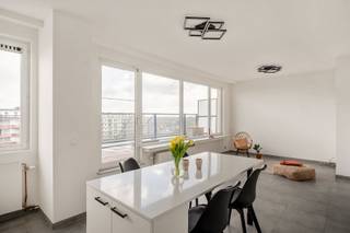 Berchems dakappartement met zalig dakterrasBerchem heeft dat fijne evenwicht tussen stadsgemak en woonrust. Brede lanen, groen in de buurt en alles...