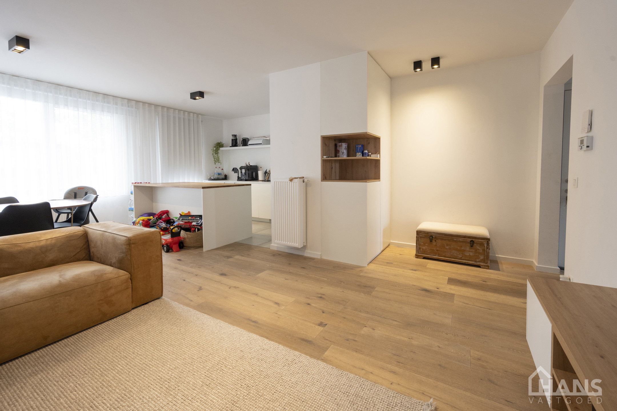 Gerenoveerd appartement. - foto 4