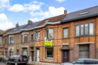 Instapklare woning met veel ruimteBent u op zoek naar een instapklare en gezellige gezinswoning op een centrale ligging in Hamme? Dan is deze...