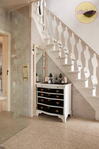 Deze charmante halfopen bebouwing ligt in het landelijke Achterbos (Mol), op korte afstand van het centrum en omliggende gemeenten.Bij binnenkomst...