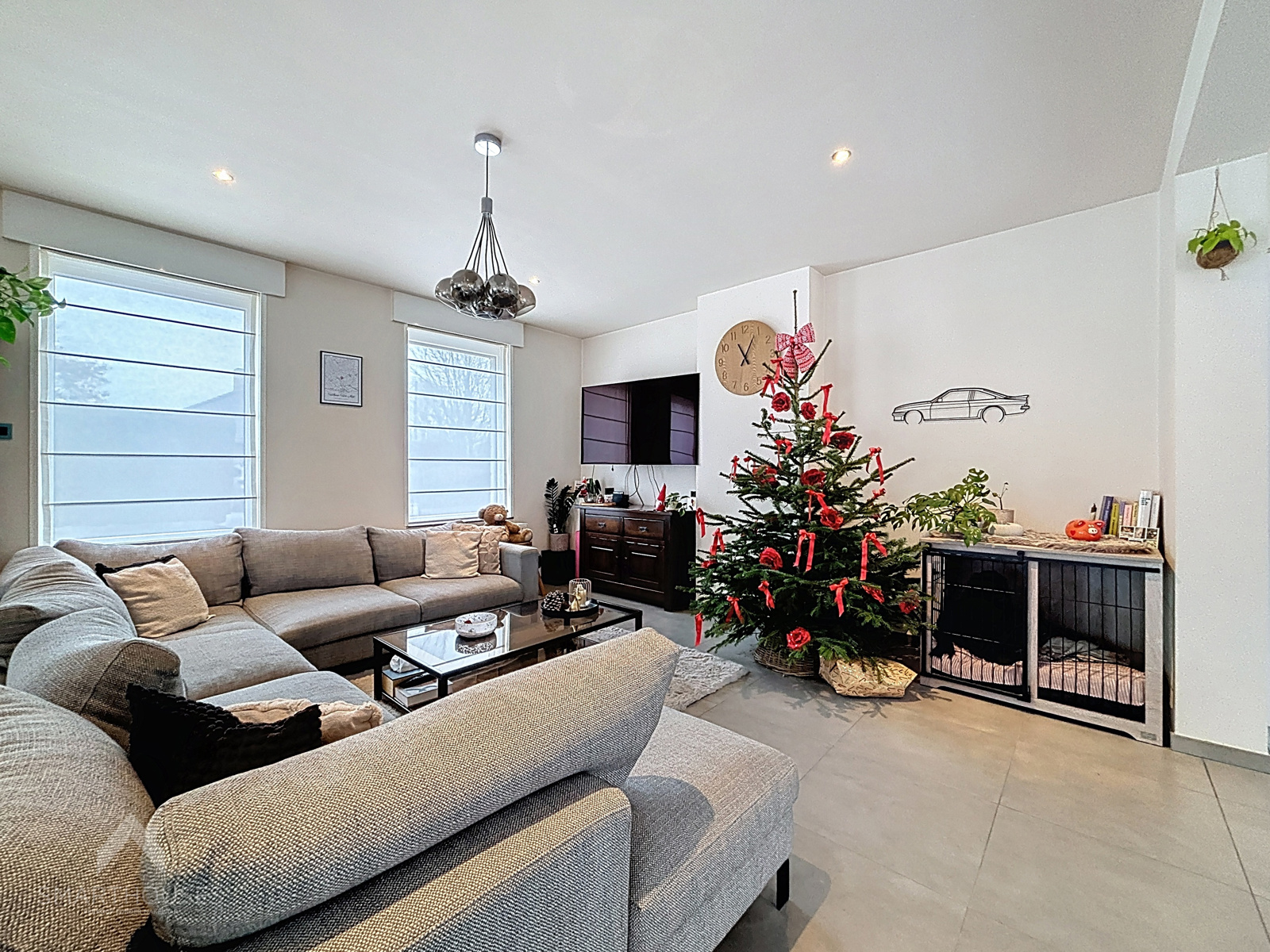 Halfopen woning met 3 slpkmrs, garage en 6 parkeerplaatsen - foto 3