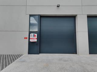 Fantastisch gelegen nieuwbouw KMO-unit van 262 m² te huur op bedrijventerrein Rodenbach Zuid nabij de Zwartegatstraat te Oostkamp.De loods met een...