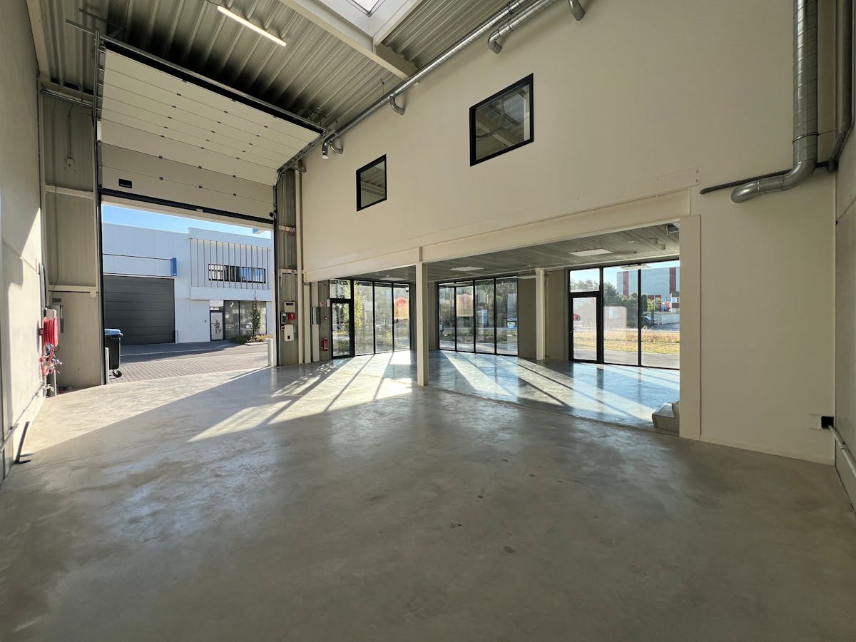 KMO-unit met kantoor en magazijn op Woudpark Genk - foto 4