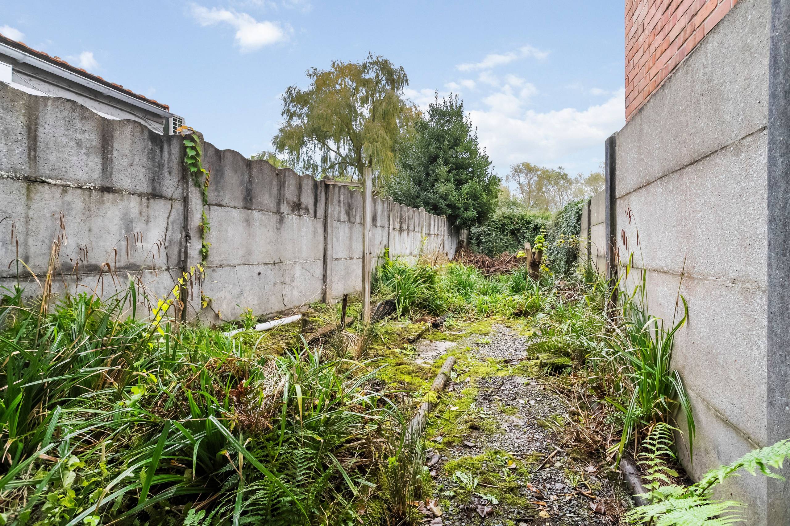 Garage met zolder en tuin in Roesbrugge. - foto 5