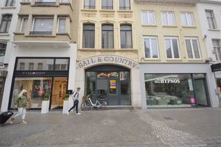 Mooie handelseigendom te huur, gelegen op een toplocatie te Oostende op de Adolf Buylstraat. 14Het pand heeft een oppervlakte van ca. 120 m² + 3...