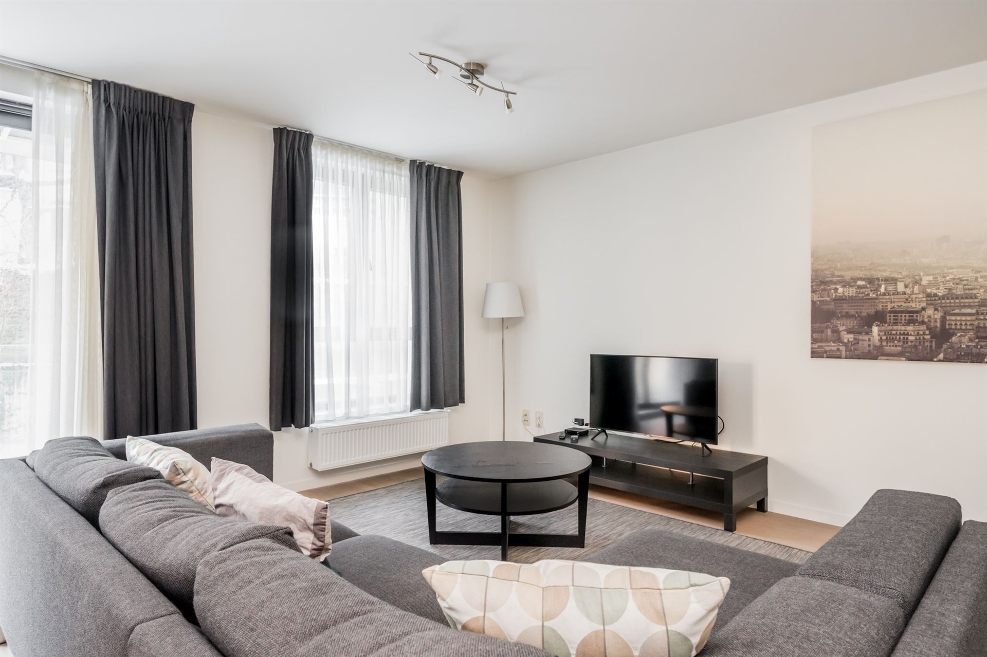 Prachtig recent 2 slaapkamer gelijkvloers appartement in de Europese wijk - foto 5