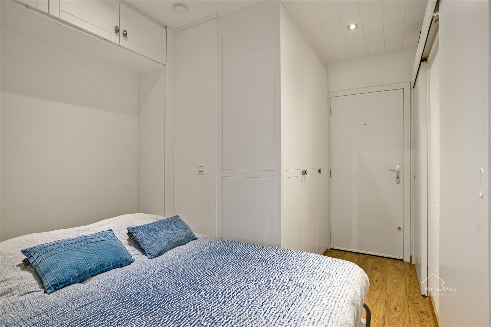 Beautiful refreshed furnished studio with 1 bedroom on ground floor 50 meters from beach and dike. - photo 5