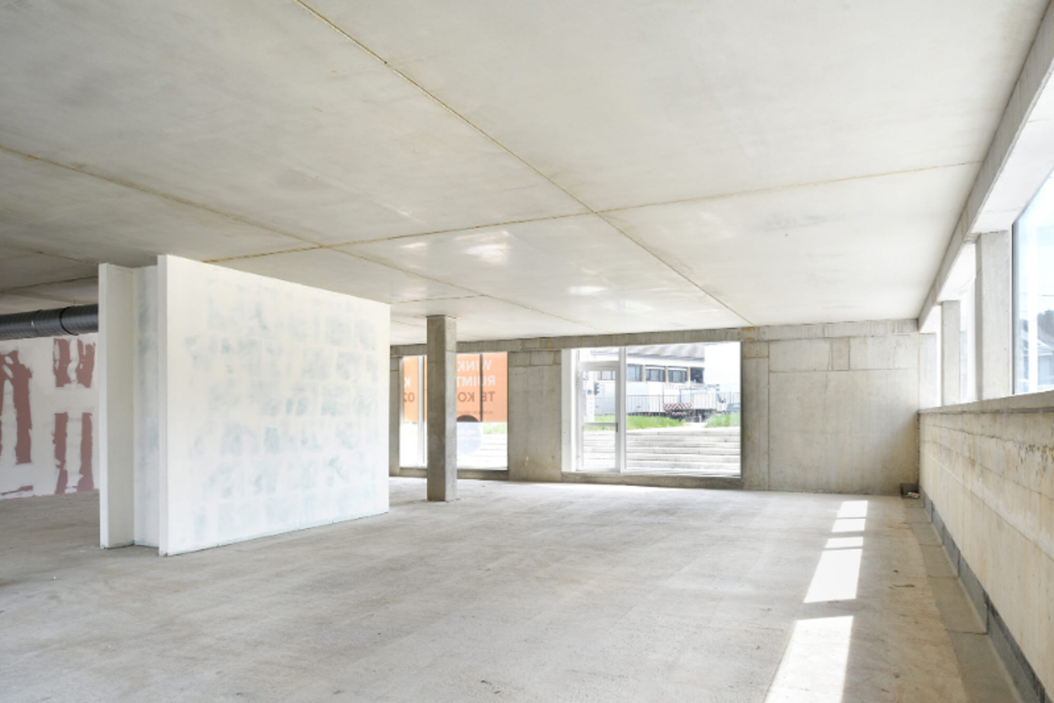 Commercial à louer à Sint-Pieters-Leeuw - photo 5