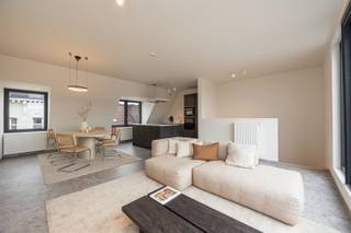 Spacious duplex on the Zuidpark with delightful terraceLiving at 't Zuid is a bit like choosing the best of both worlds. During the day coffee at...