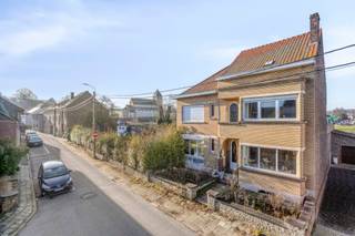 In de Kerkstraat te Bertem, pal in het dorpscentrum en toch uiterst rustig gelegen, bieden wij deze uitzonderlijke eigendom aan op een ruim...