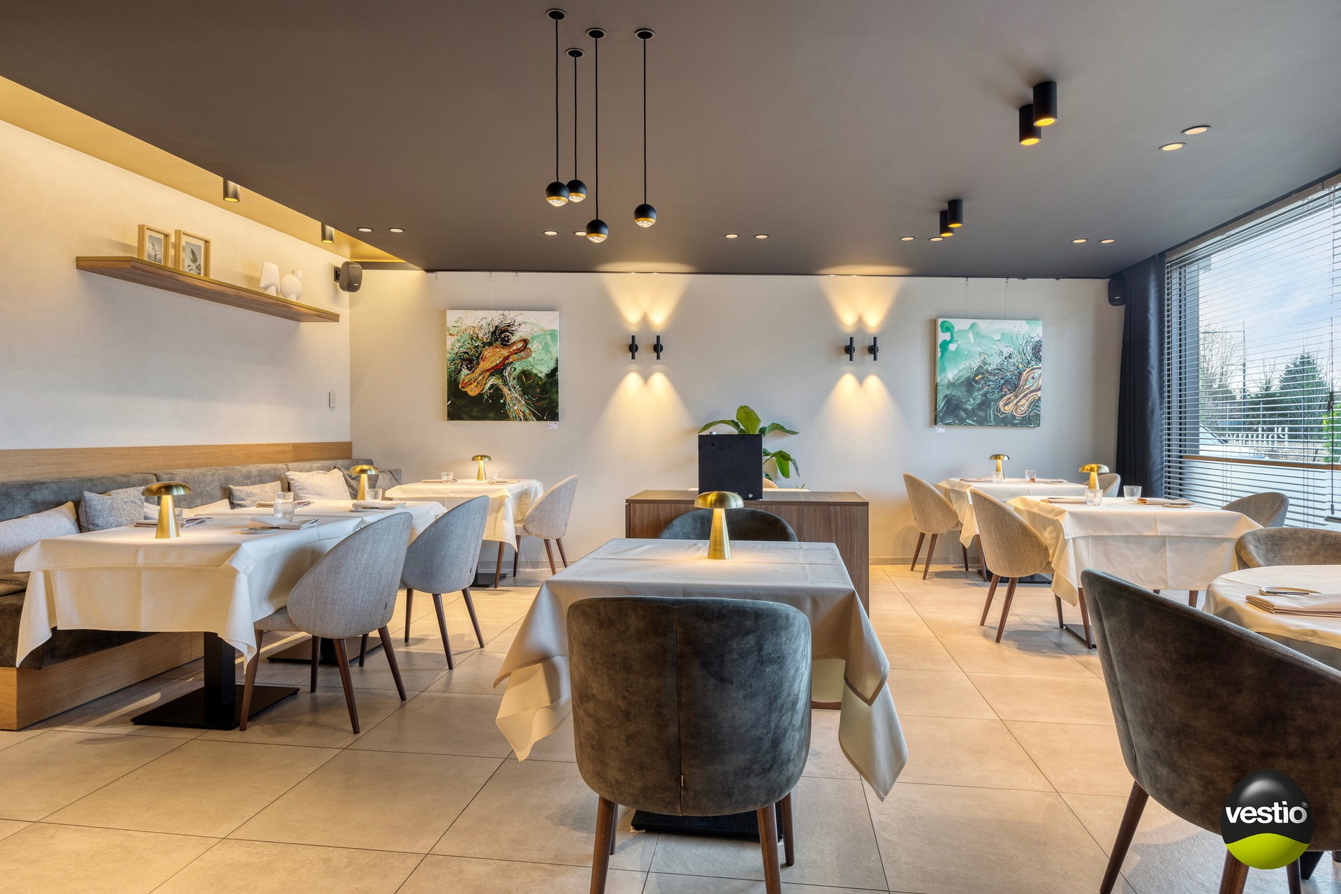 Handelshuis met absolute topligging en verhuurd bovenliggend appartement in hartje Alken. - foto 5