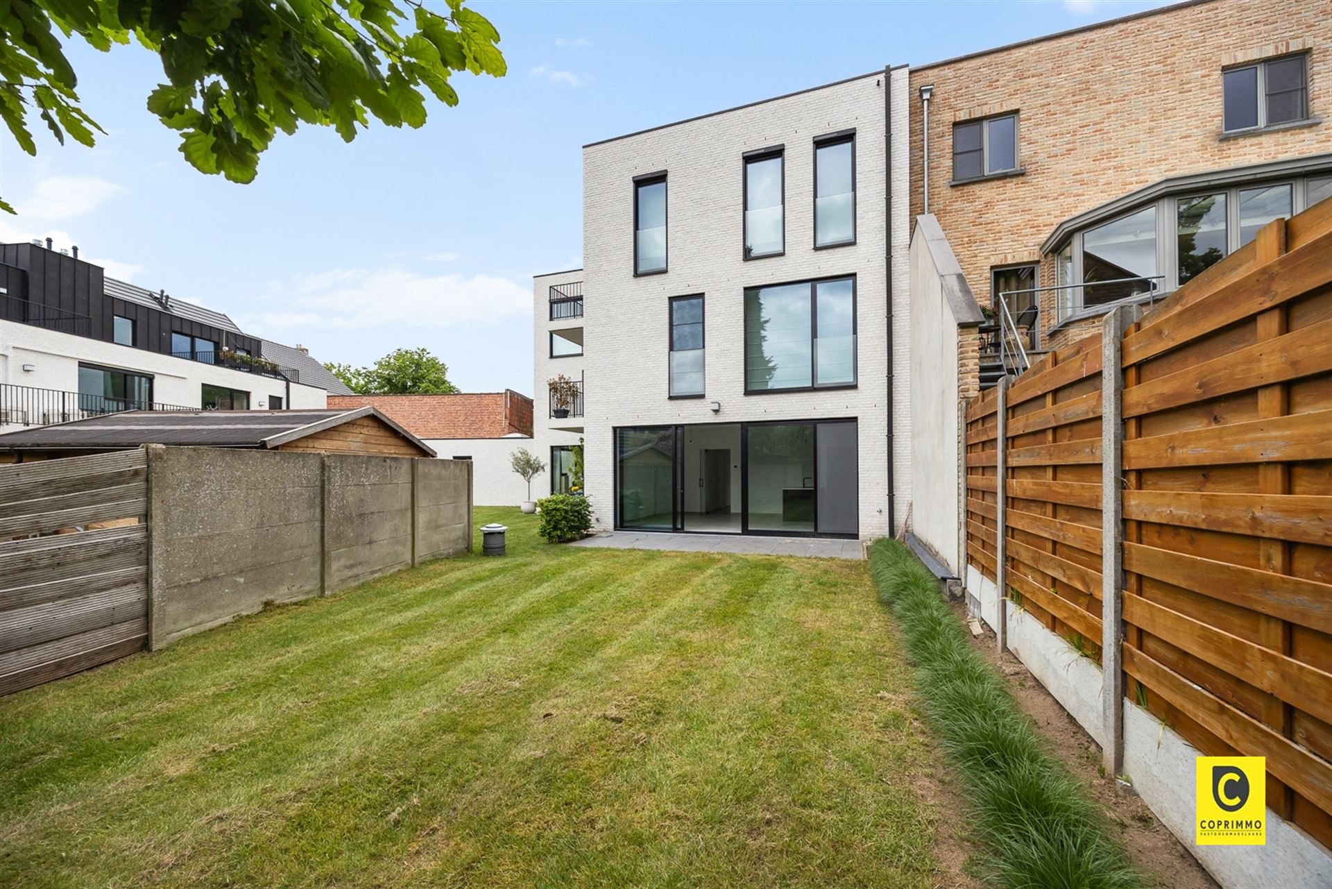 Luxueus 1 slpk app met terras en tuin + parking - foto 5