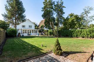 Charmante villa met 3 slaapkamers en bureau op het gelijkvloers, gelegen op een centrale locatieAlgemeen:- Charmante woning met een bewoonbare...