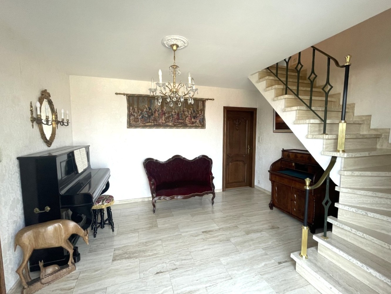 Karaktervolle vrijstaande villa met 5 slaapkamers en mooie tuin - foto 4