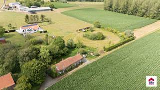 Rust, ruimte en eindeloze vergezichten in Sint-Pieters-LeeuwIn een doodlopend straatje dat uitkomt op de velden vindt u deze vrijstaande woning —...
