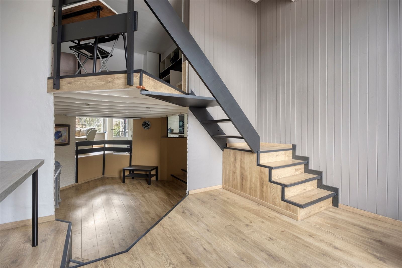 Te renoveren karakterwoning op strategische ligging in Mortsel - foto 3