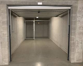 Deze ondergrondse garage bevindt zich in residentie ‘Wispeltuin’, in een rustige zijstraat van de Katelijnestraat. Dankzij de nabijheid van...