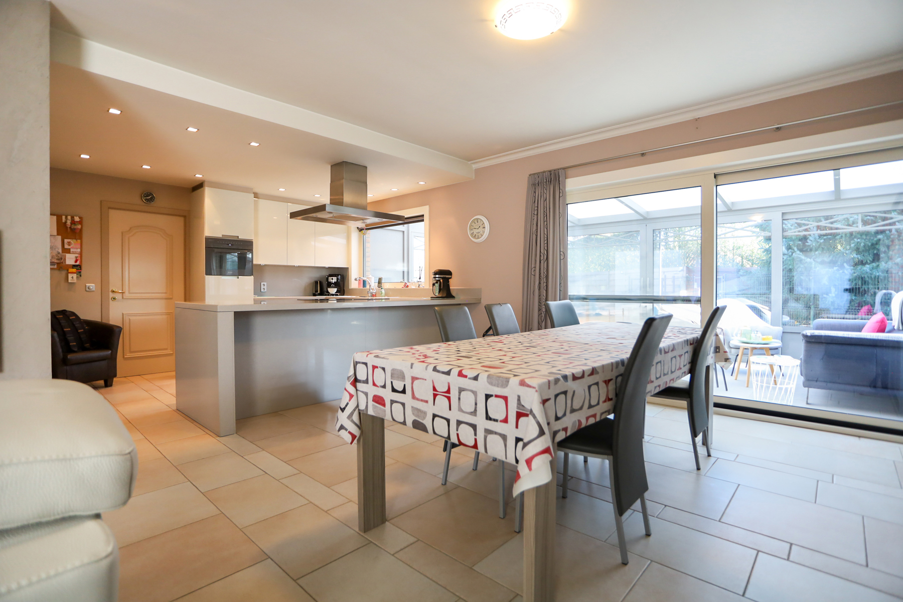 Ruime villa in een gegeerde woonwijk - foto 5