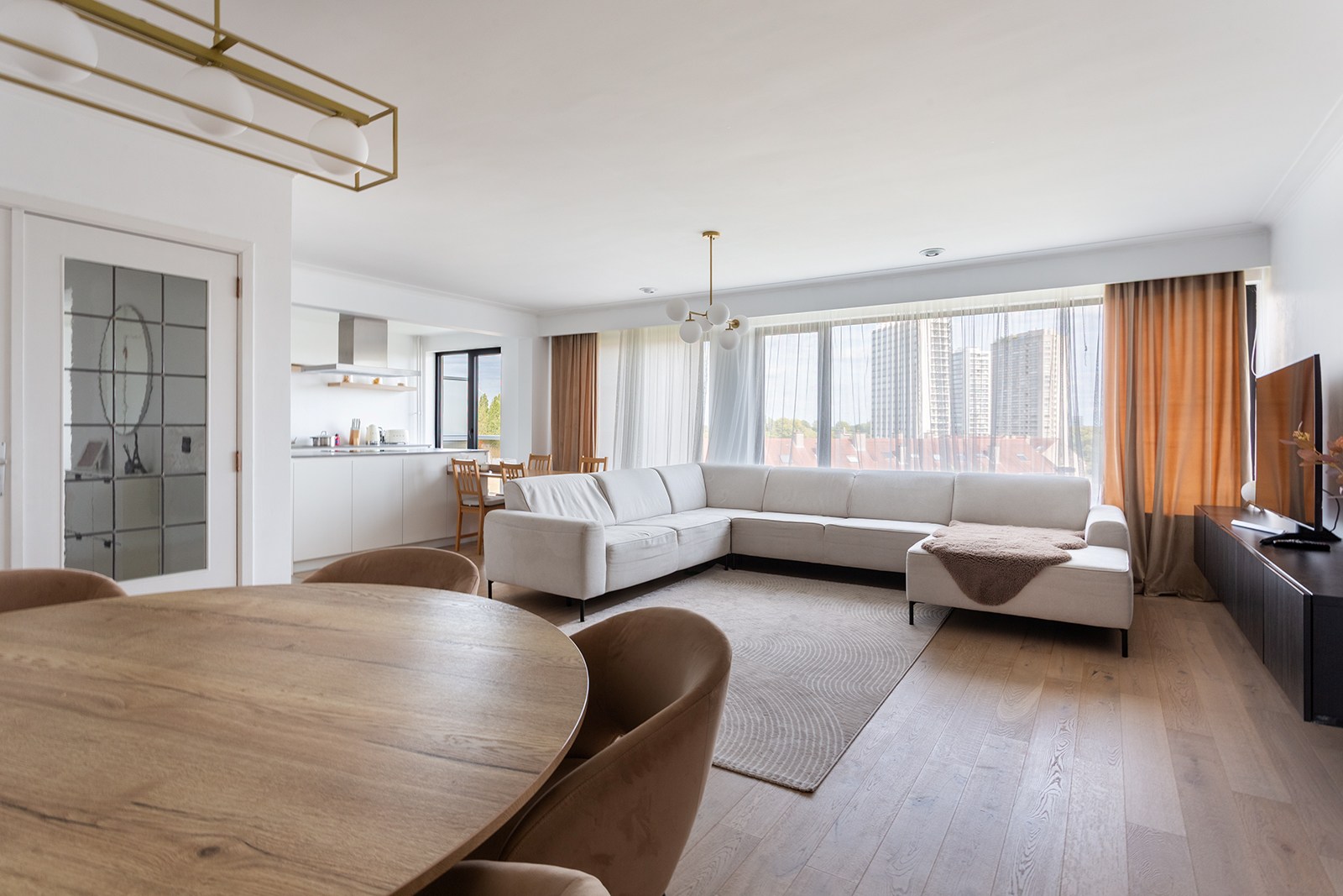 Mooi gerenoveerd 3-slaapkamerappartement met 2 terrassen, garage en 2 kelderbergingen - foto 5