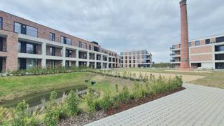 Ben je op zoek naar een instapklaar, energiezuinig appartement met moderne afwerking en veel lichtinval? Dan is dit prachtige nieuwbouwappartement...