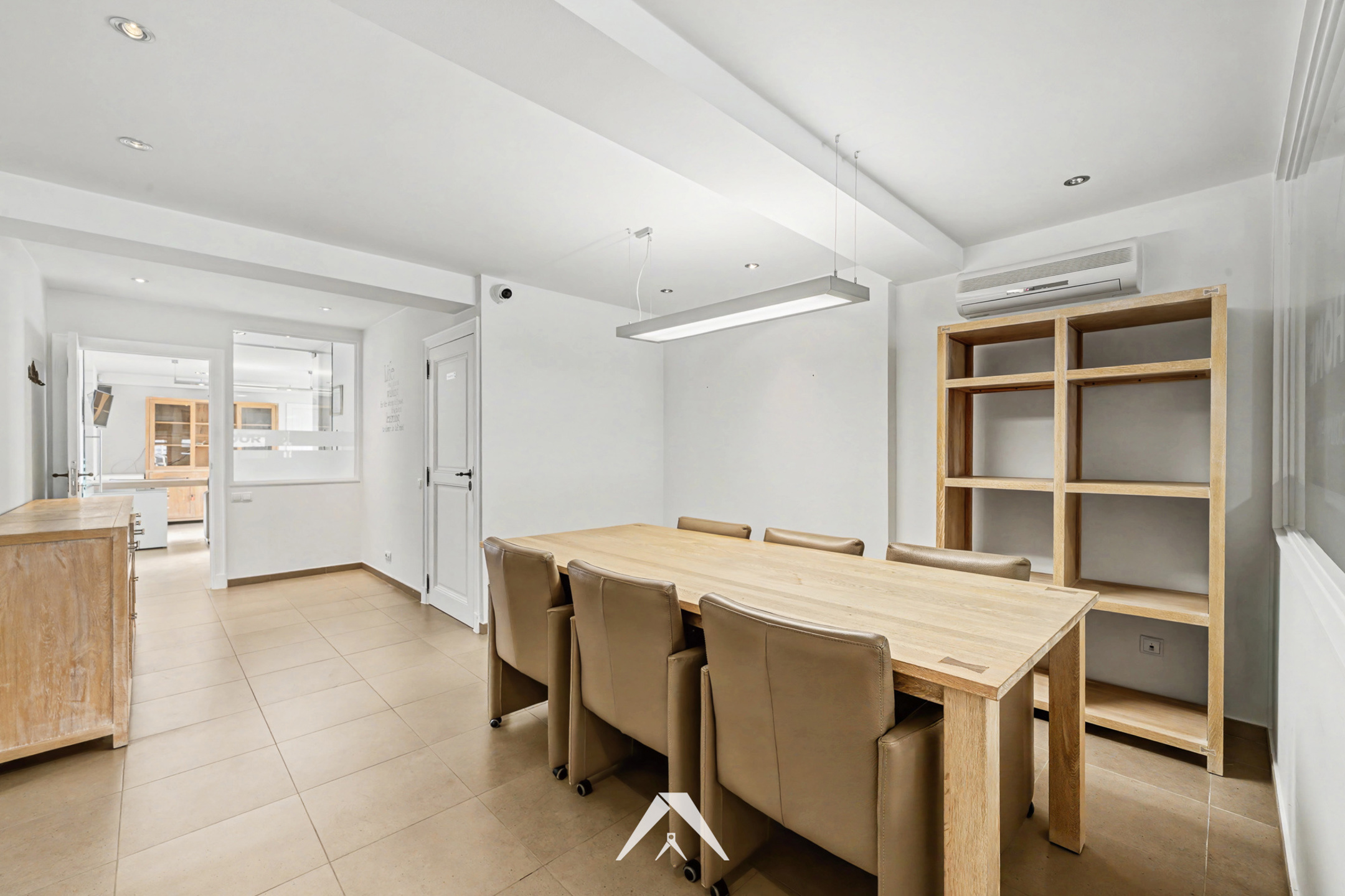 Instapklare kantoorruimte met zichtbaarheid &amp; parking! - foto 5