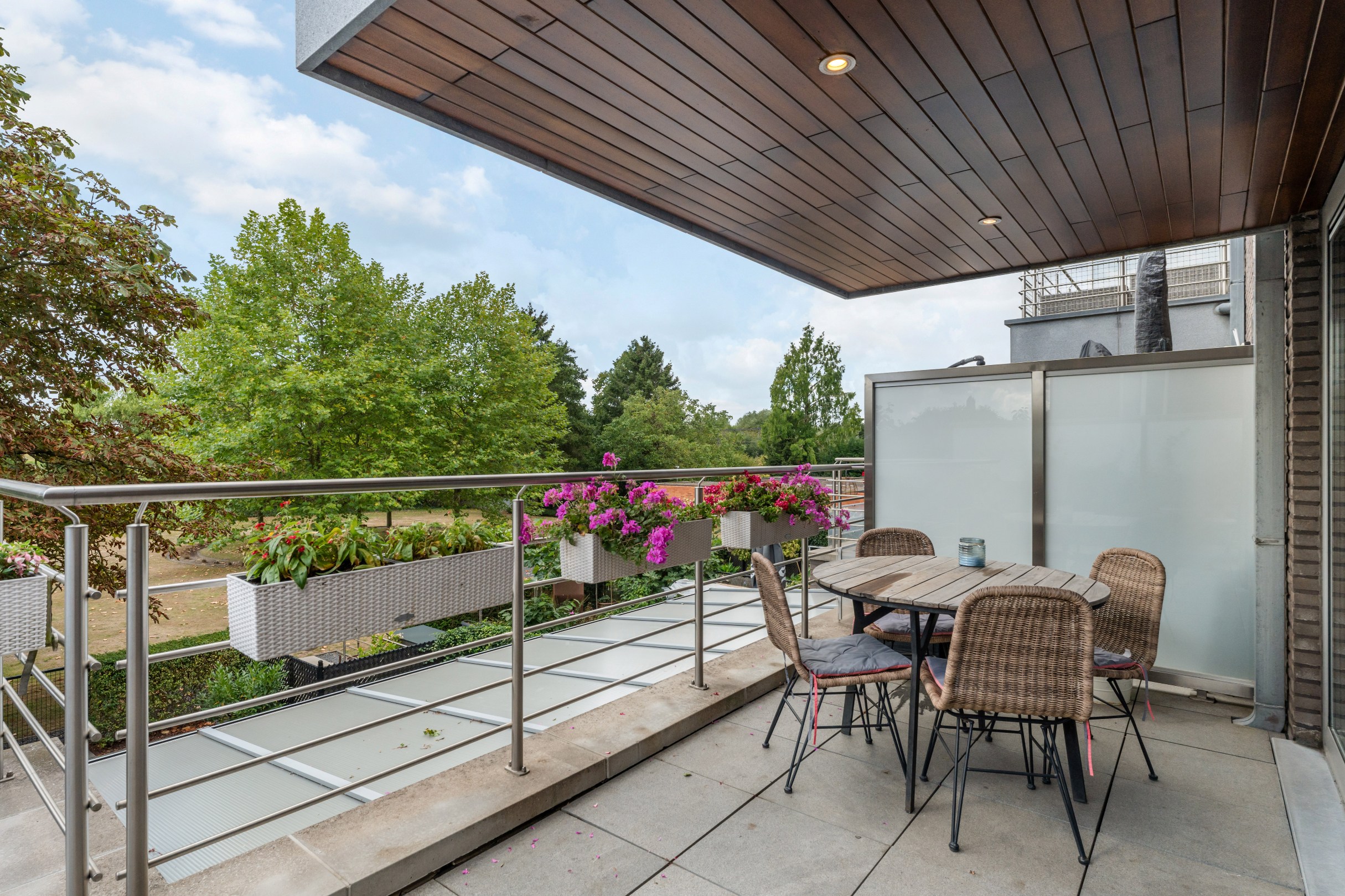 Modern appartement met ruim terras en gemeenschappelijke tuin in Hasselt - foto 1