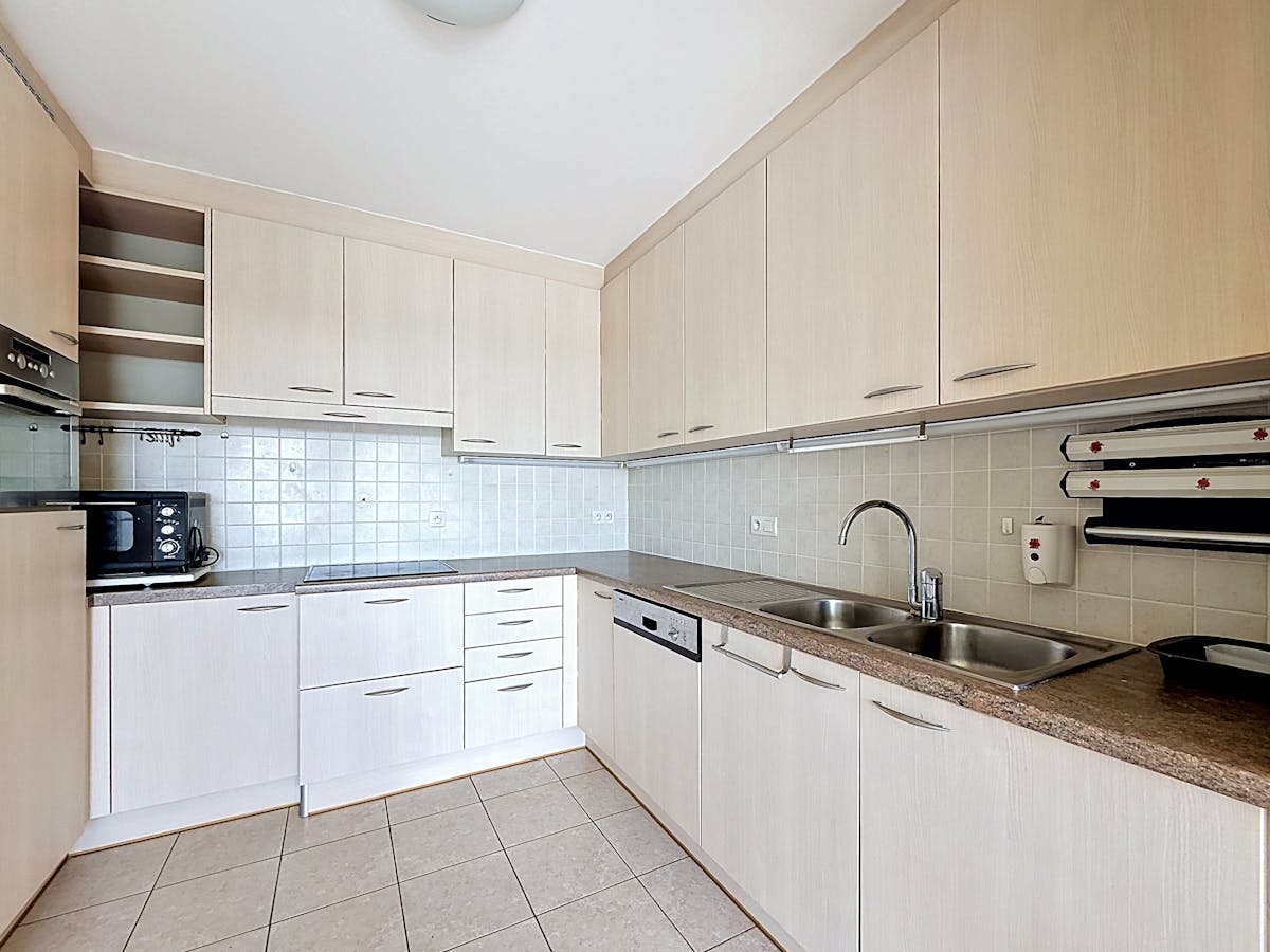 Appartement met 3 slaapkamers en garage te huur in Veurne - foto 5