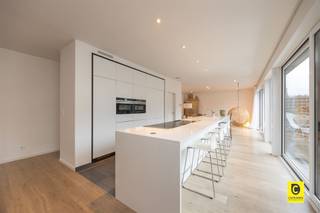 Deze prachtige,  recente woning in Niel is een perfect voorbeeld van moderne architectuur gecombineerd met optimaal comfort en stijl. Met...