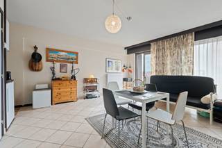 Blankenberge: Studio met zonneterras te koop nabij zee!In een rustige buurt nabij zee vinden we deze aangename studio met zuidgericht terras te koop...