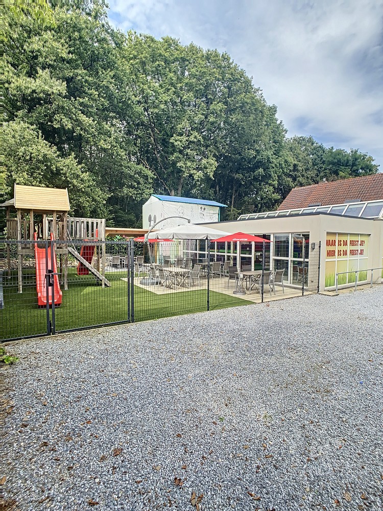 Ruime handelsruimte met woonst op zichtbare ligging in Koersel - foto 3