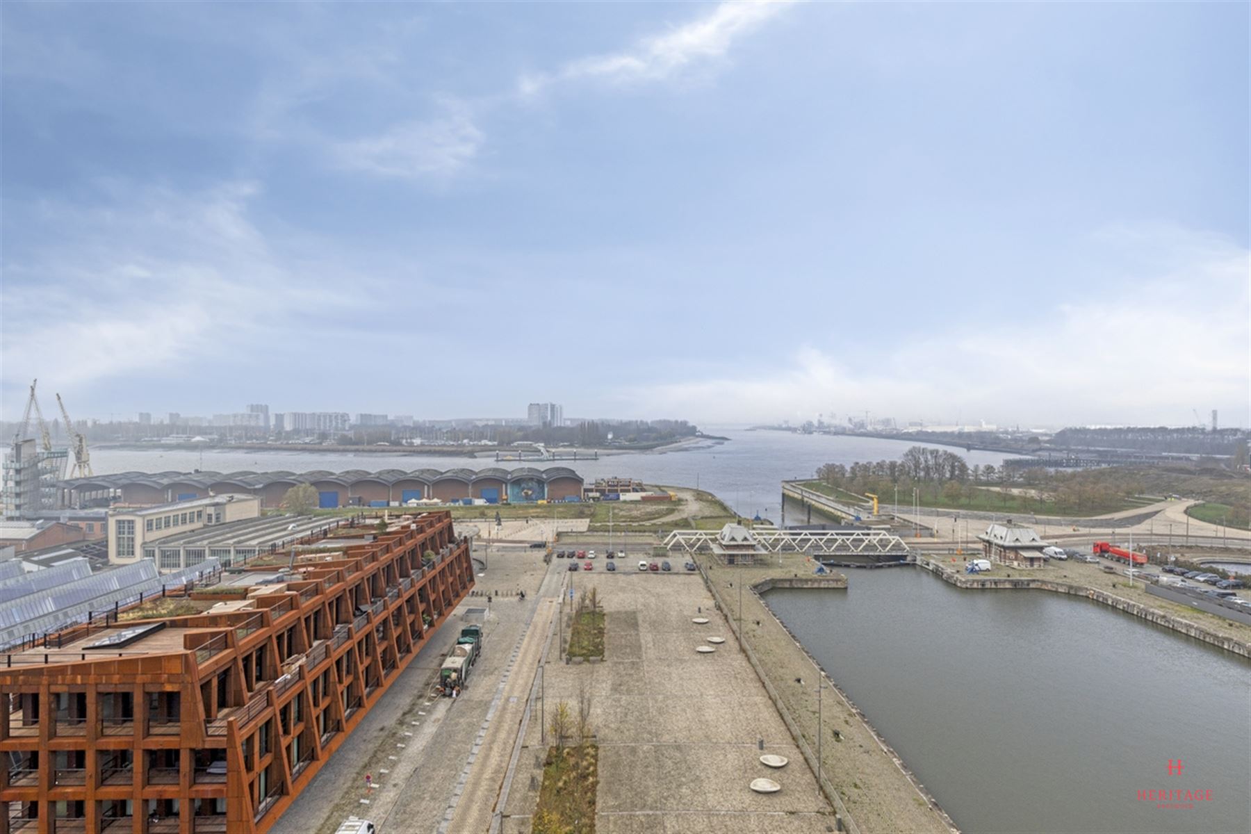 Veilige ondergrondse parking in hartje Antwerpen - foto 4