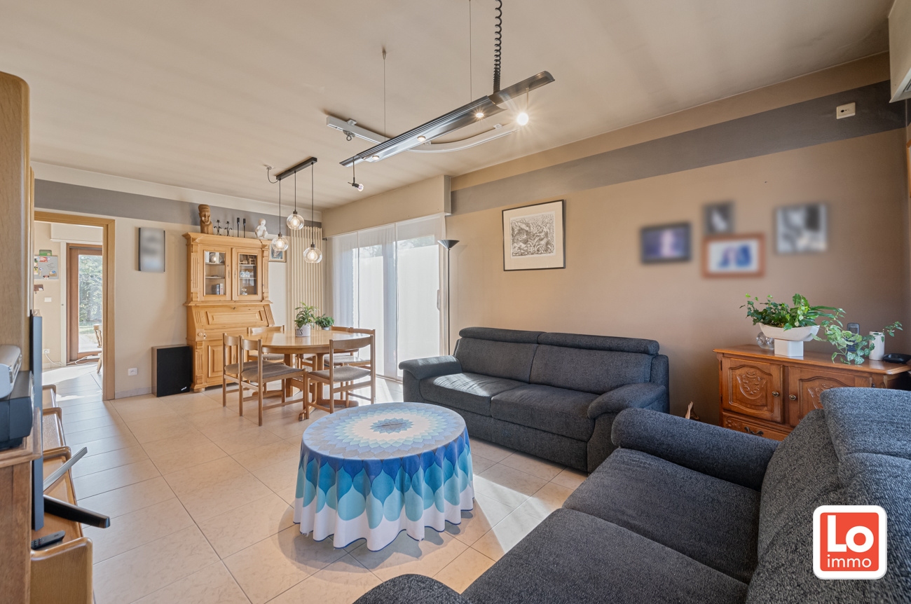 Ruime degelijke alleenstaande woning met afzonderlijke garage en carport op een makkelijk bereikbare locatie in Lokeren! - foto 4