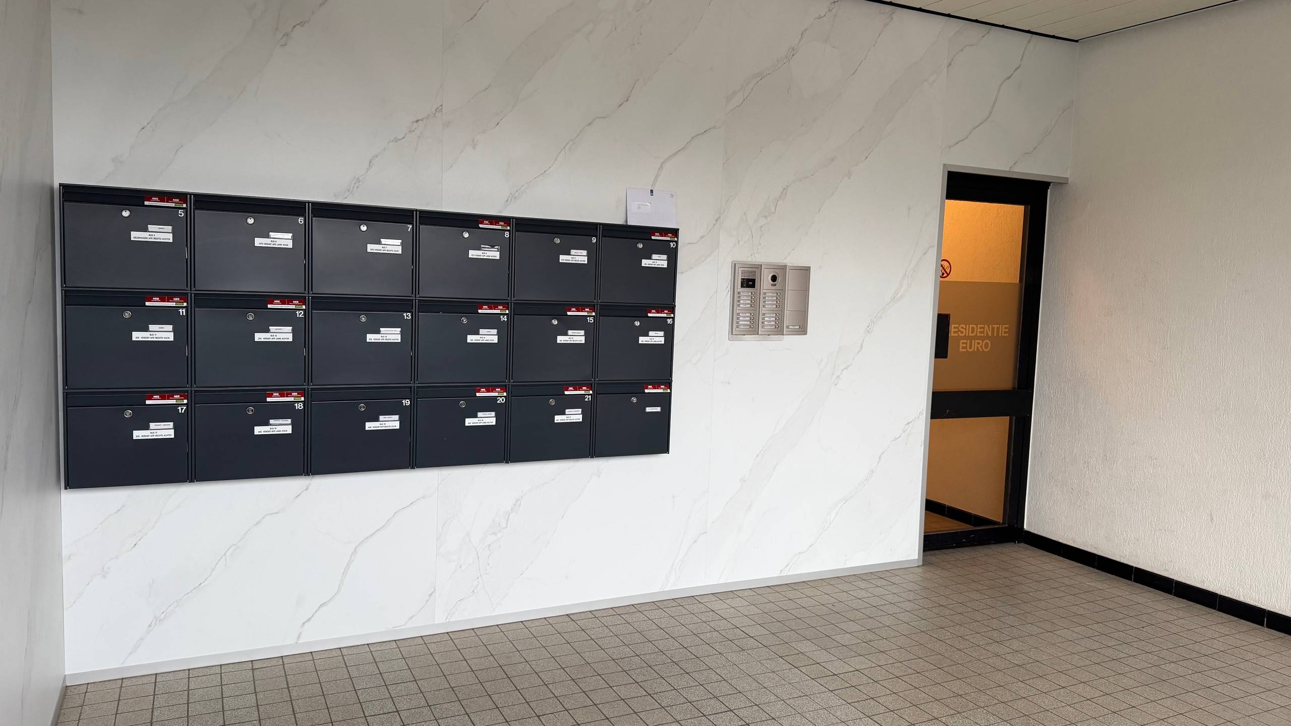 GERENOVEERD APP. MET 3 SLPKS TE KOOP - LANAKEN - foto 2