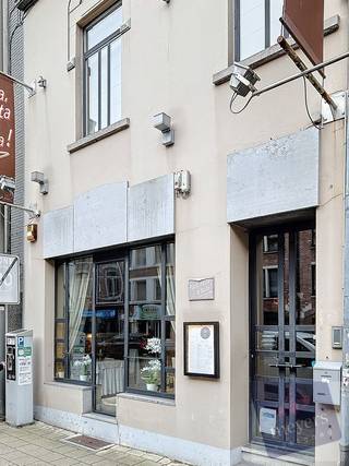 Zekerheid en rendement in één investering!Op een uitstekende zichtlocatie langs de Maastrichtersteenweg in Hasselt, één van de belangrijkste...