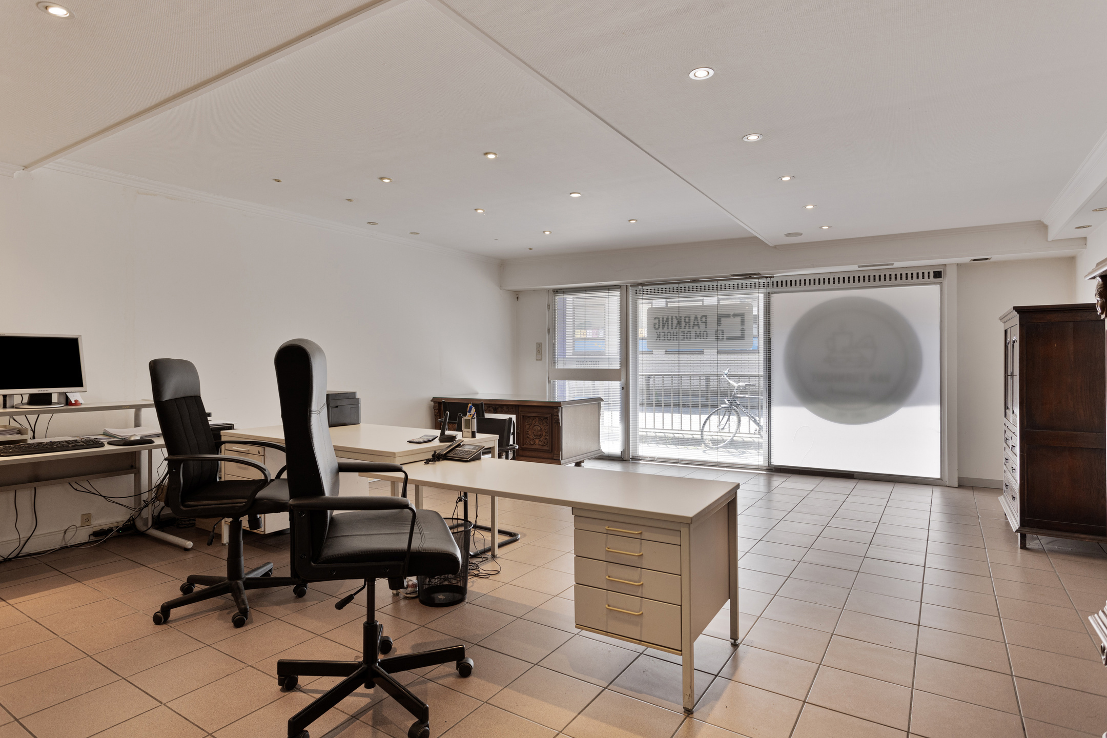 Ruim handelspand/appartement. - foto 1