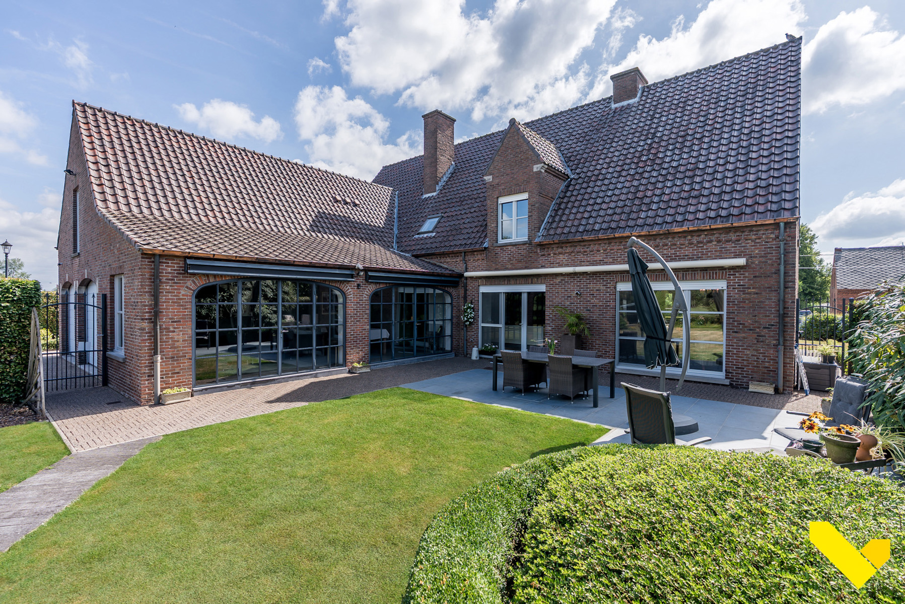 Perfect onderhouden landhuis met prachtig uitzicht in groene omgeving. - foto 4