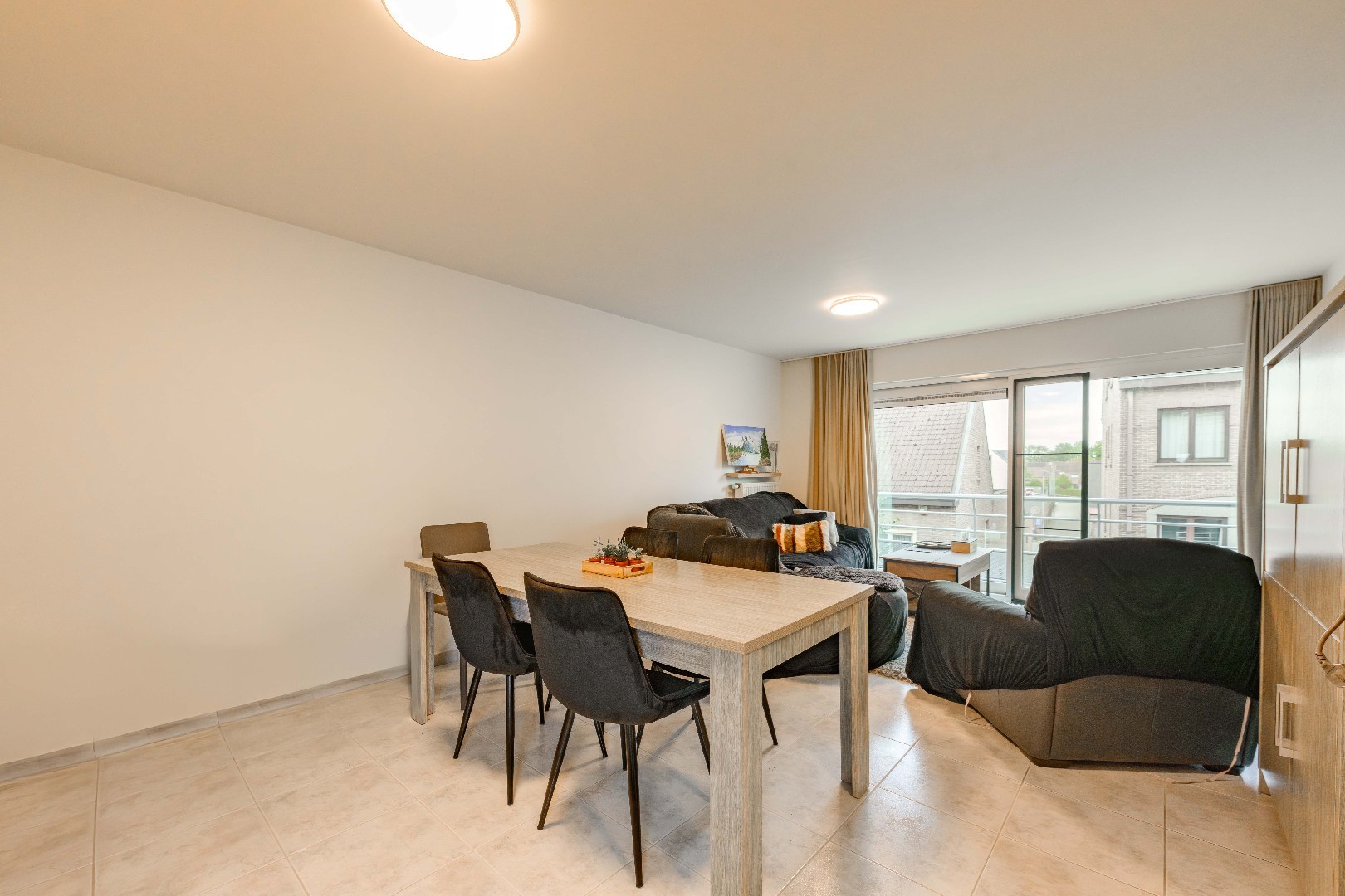 INSTAPKLAAR APPARTEMENT IN HET CENTRUM VAN AALTER MET GARAGE - foto 3