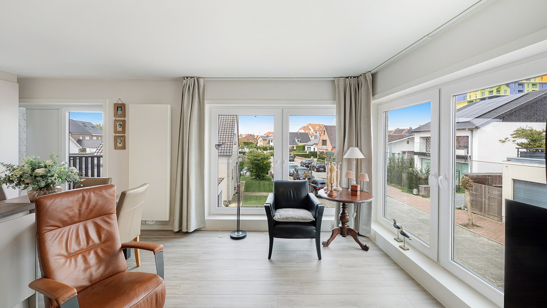 Gerenoveerd appartement met twee kamers en open zichten - foto 4
