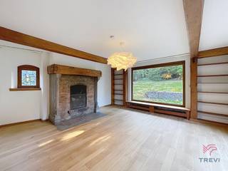 TREVI BRABANT offers you this recently refurbished villa of ±211m² near Schaveys Park and all amenities (shops, Uccle-Calevoet station,...