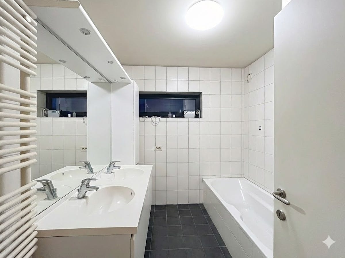 Ruim en lichtrijk appartement te huur te Assebroek - foto 5